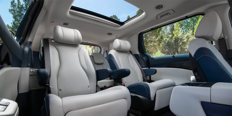 2025 Kia Carnival MPV interior minivan