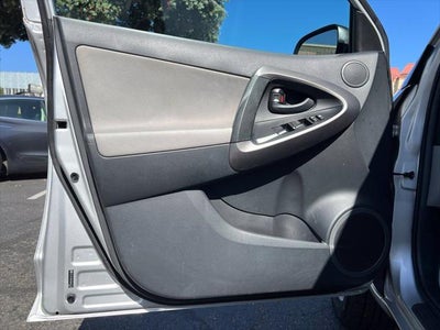 2012 Toyota RAV4 4WD 4dr I4 (Natl)
