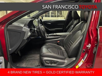 2021 Toyota Avalon Hybrid XSE