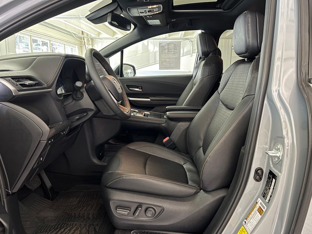 2025 Toyota Sienna Woodland Edition 7 Passenger