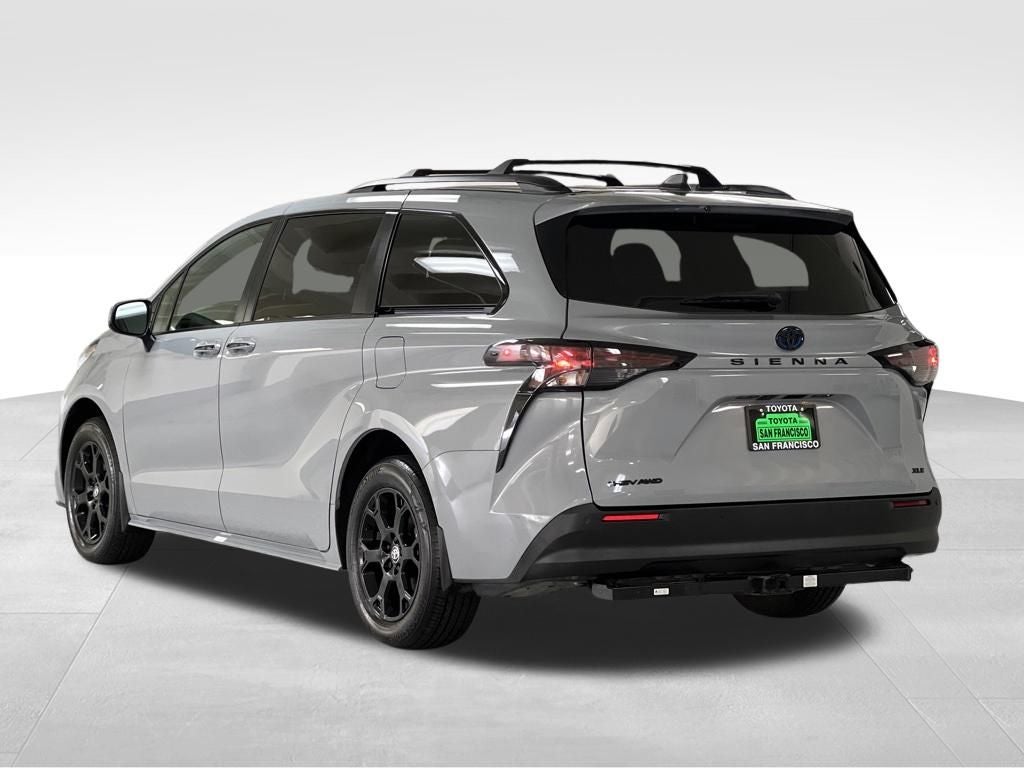 2025 Toyota Sienna Woodland Edition 7 Passenger