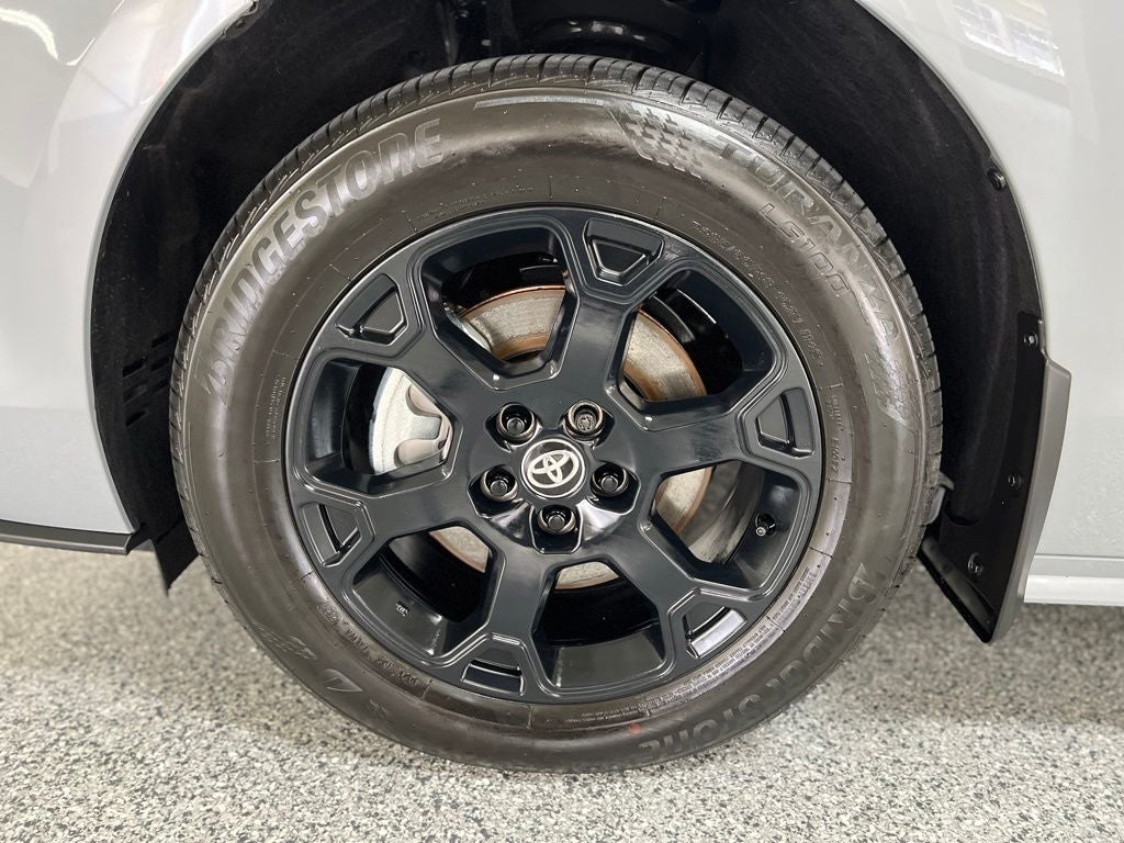 2025 Toyota Sienna Woodland Edition 7 Passenger