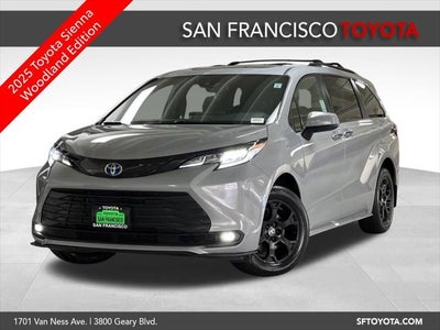 2025 Toyota Sienna Woodland Edition 7 Passenger