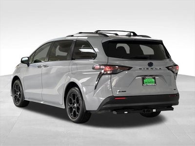 2025 Toyota Sienna Woodland Edition 7 Passenger