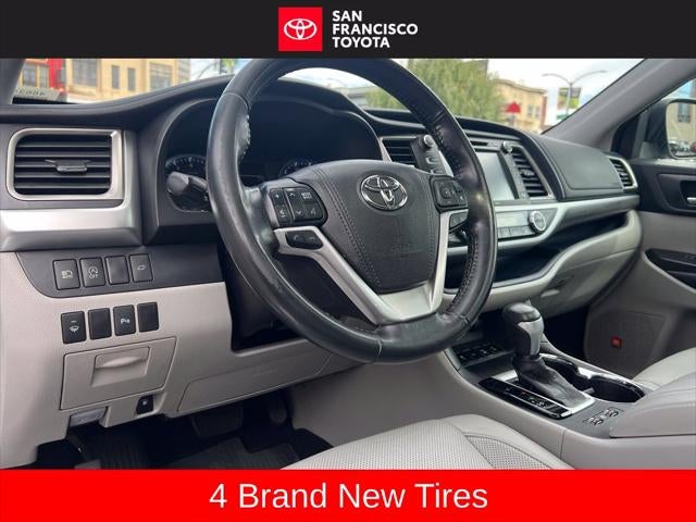 2017 Toyota Highlander Limited