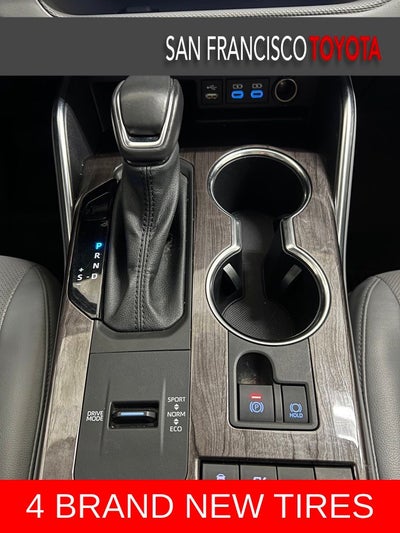2022 Toyota Highlander Hybrid Platinum