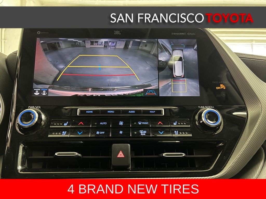 2022 Toyota Highlander Hybrid Platinum