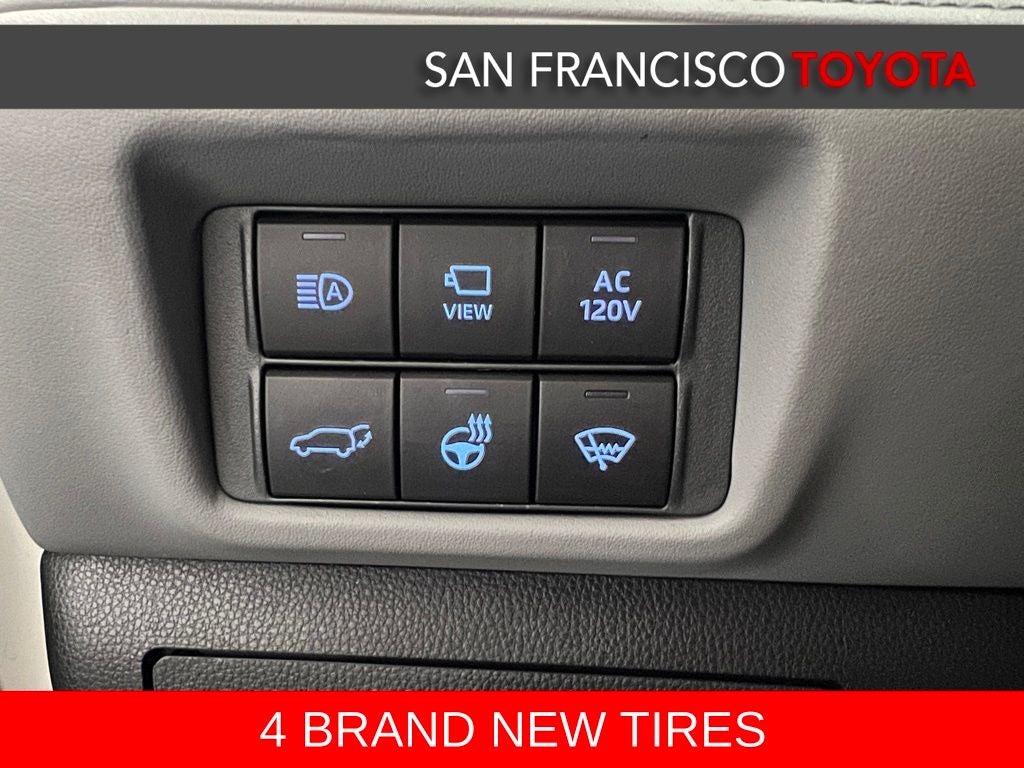 2022 Toyota Highlander Hybrid Platinum