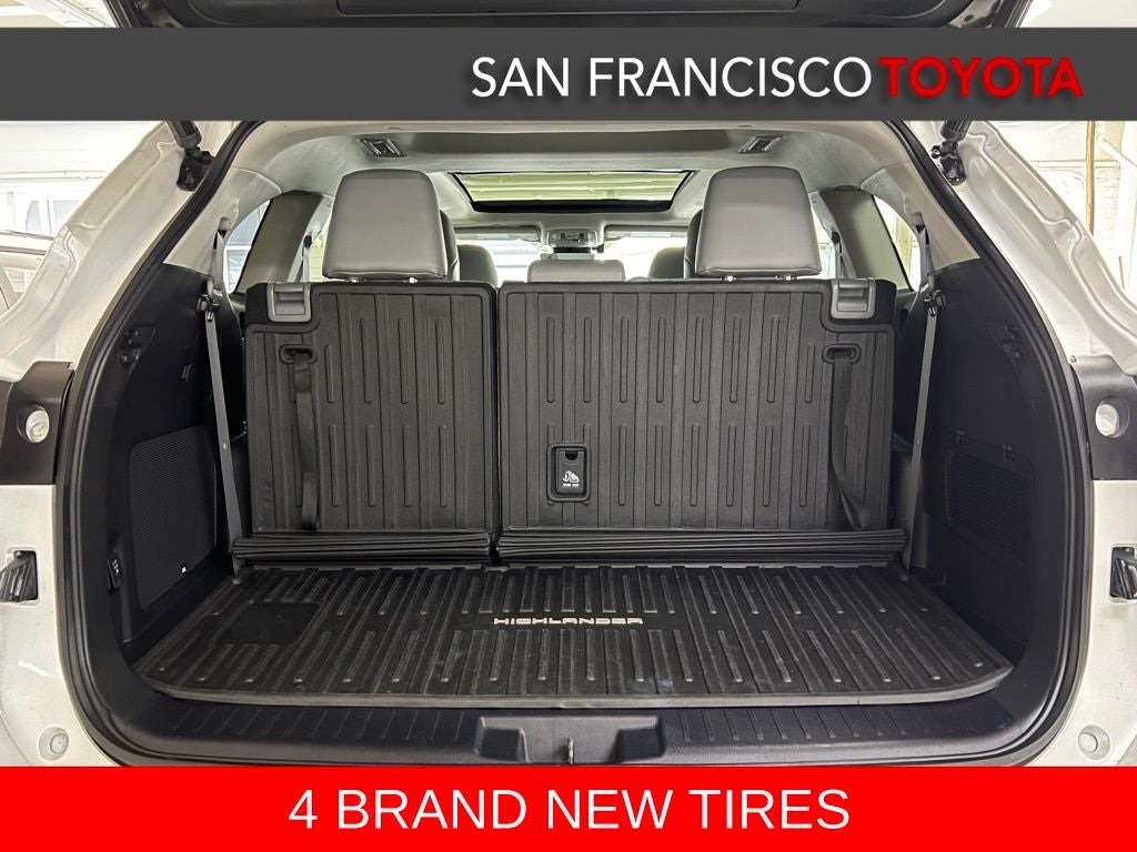 2022 Toyota Highlander Hybrid Platinum