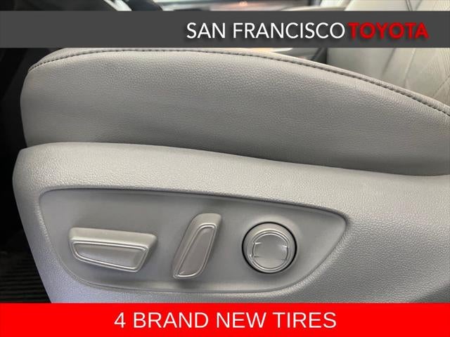 2022 Toyota Highlander Hybrid Platinum