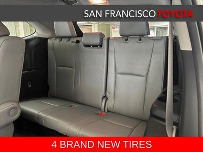2022 Toyota Highlander Hybrid Platinum