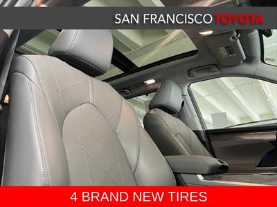 2022 Toyota Highlander Hybrid Platinum