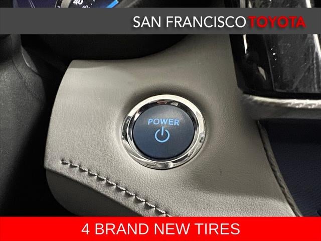 2022 Toyota Highlander Hybrid Platinum