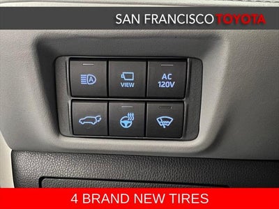 2022 Toyota Highlander Hybrid Platinum