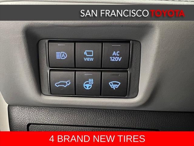 2022 Toyota Highlander Hybrid Platinum