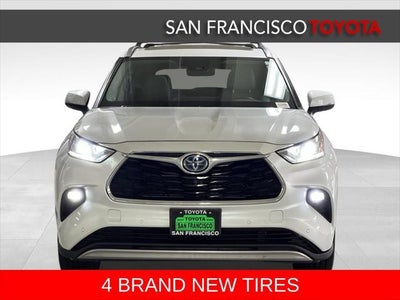 2022 Toyota Highlander Hybrid Platinum