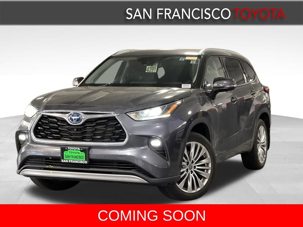 2023 Toyota Highlander Hybrid Platinum