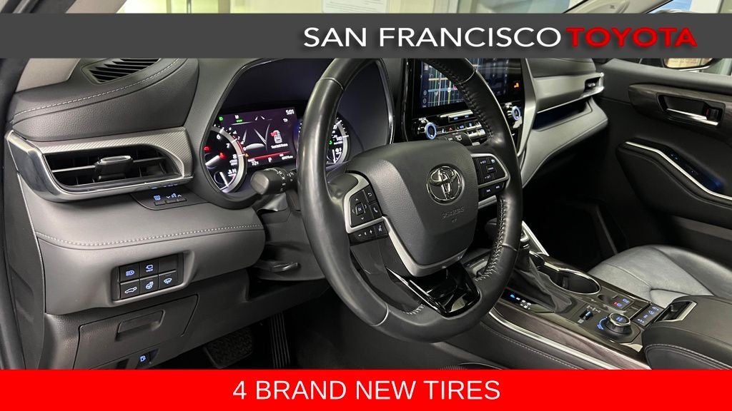 2022 Toyota Highlander Platinum