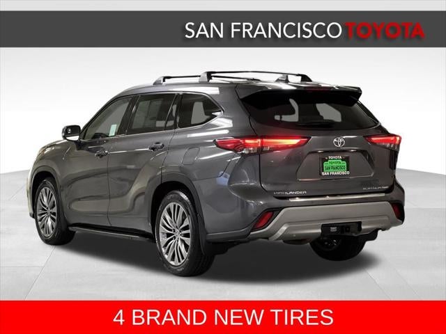 2022 Toyota Highlander Platinum
