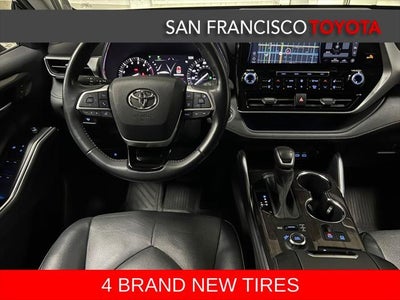 2022 Toyota Highlander Platinum