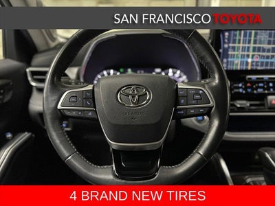 2022 Toyota Highlander Platinum