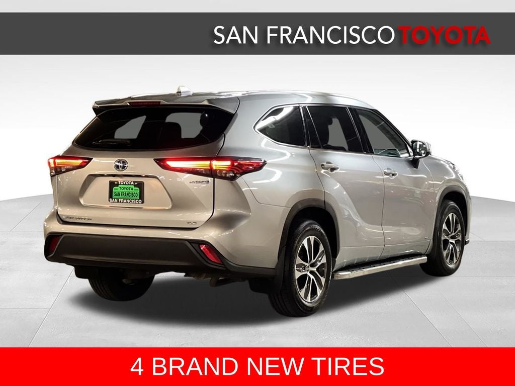 2022 Toyota Highlander Hybrid XLE