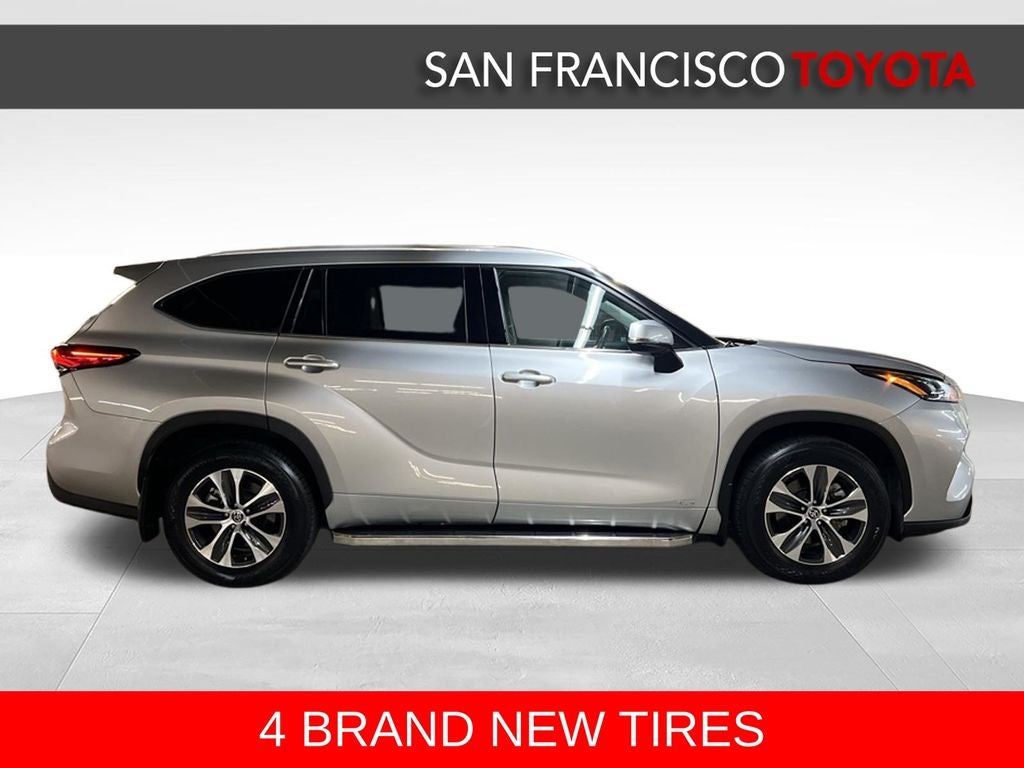 2022 Toyota Highlander Hybrid XLE