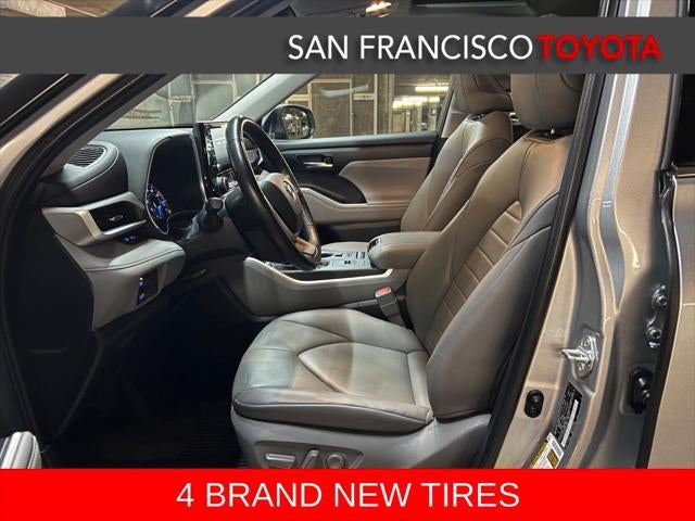 2022 Toyota Highlander Hybrid XLE