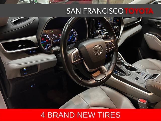 2022 Toyota Highlander Hybrid XLE