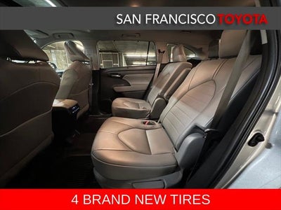 2022 Toyota Highlander Hybrid XLE