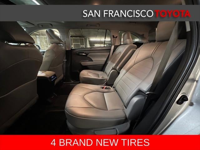 2022 Toyota Highlander Hybrid XLE