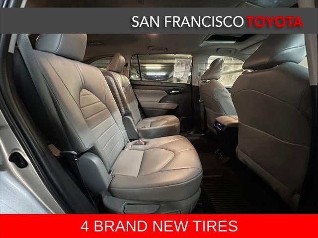 2022 Toyota Highlander Hybrid XLE
