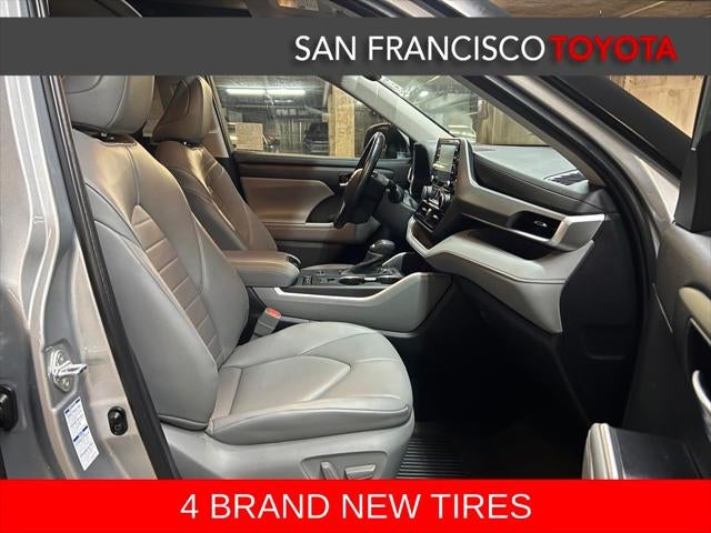 2022 Toyota Highlander Hybrid XLE