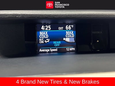 2013 Toyota Sienna LE 8 Passenger