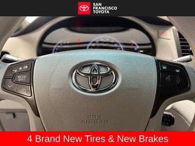 2013 Toyota Sienna LE 8 Passenger
