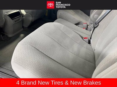 2013 Toyota Sienna LE 8 Passenger