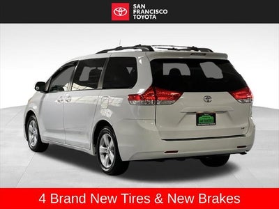 2013 Toyota Sienna LE 8 Passenger