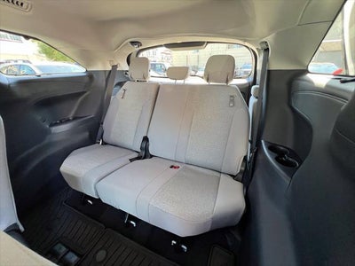 2026 Toyota Sienna LE 7 PASSENGER