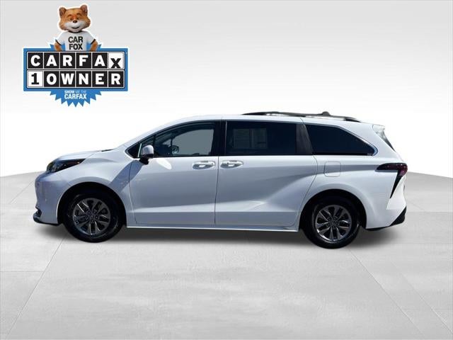 2026 Toyota Sienna LE 7 PASSENGER