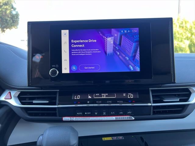 2026 Toyota Sienna LE 7 PASSENGER