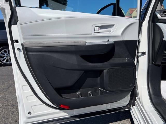 2026 Toyota Sienna LE 7 PASSENGER
