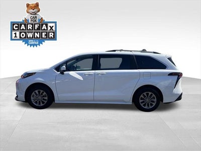 2026 Toyota Sienna LE 7 PASSENGERS