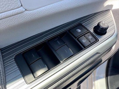 2026 Toyota Sienna LE 7 PASSENGERS