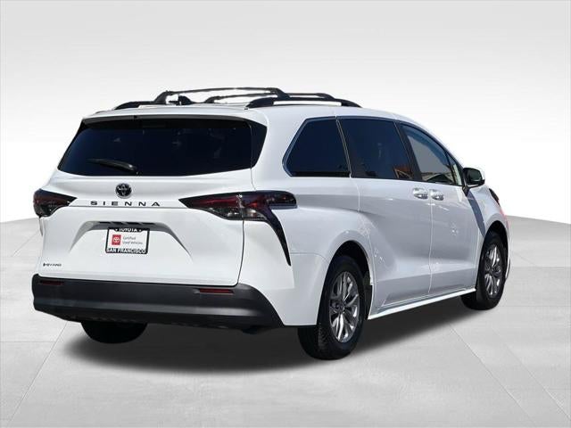 2026 Toyota Sienna LE 7 PASSENGERS