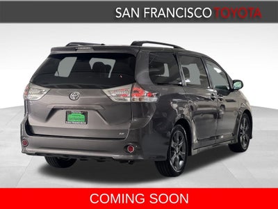 2016 Toyota Sienna SE Premium 8 Passenger