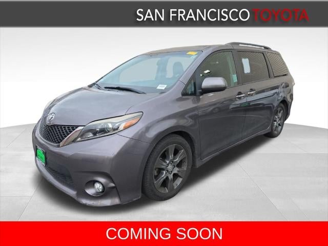 2016 Toyota Sienna SE Premium 8 Passenger