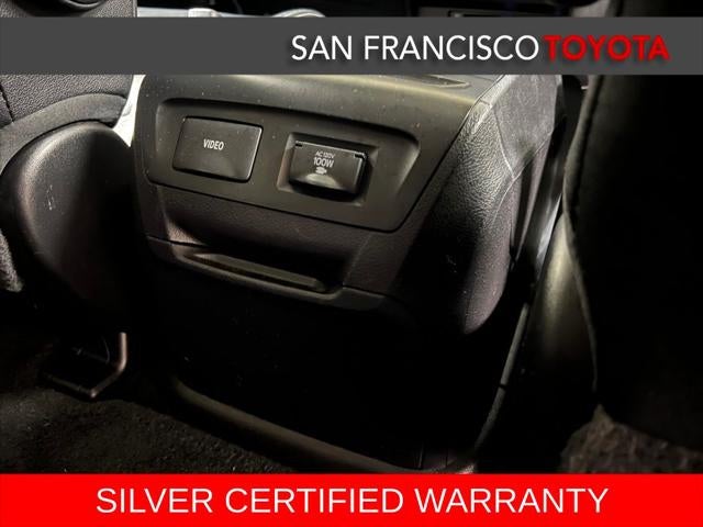 2016 Toyota Sienna SE Premium 8 Passenger