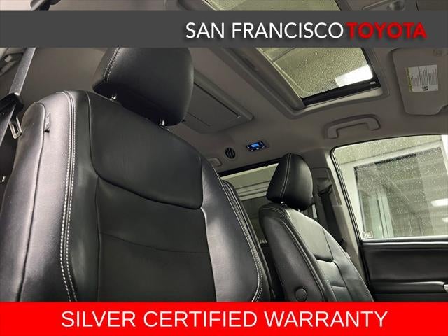 2016 Toyota Sienna SE Premium 8 Passenger