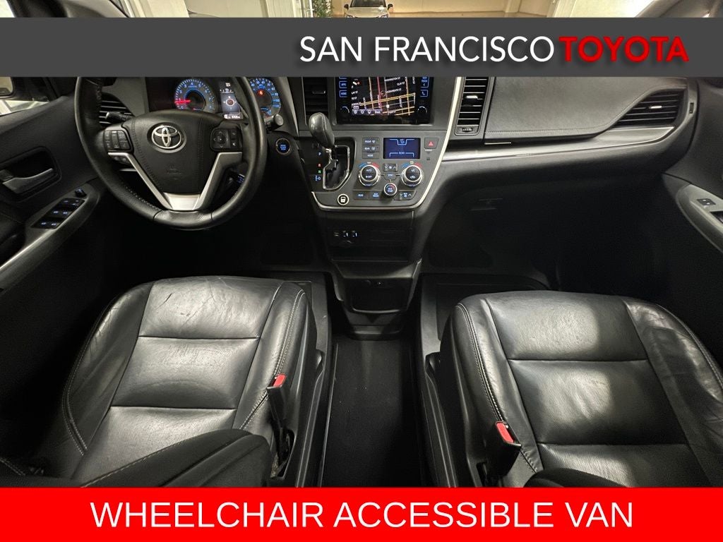 2017 Toyota Sienna SE 8 Passenger