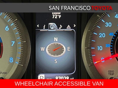 2017 Toyota Sienna SE 8 Passenger